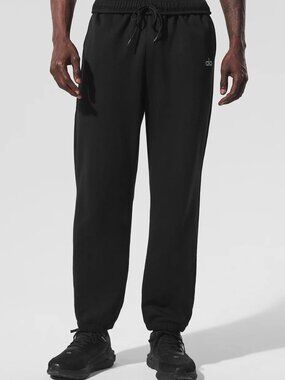 Size XS | Alo Yoga Accolade Sweatpant Black
